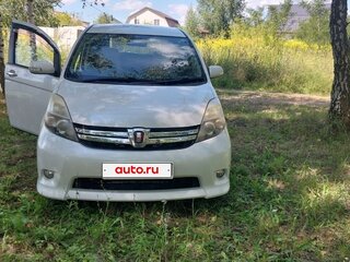 2011 Toyota ISis I Рестайлинг, белый, 1050000 рублей, вид 1