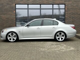 2005 BMW 5 серии 525i V (E60/E61), серебристый, 1300000 рублей, вид 5