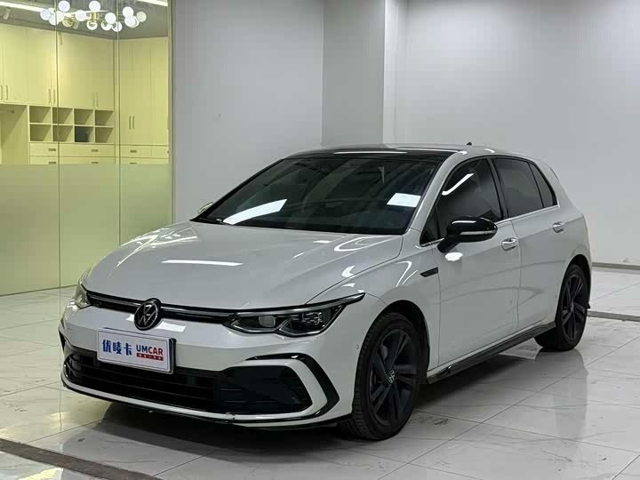 Открыть фотографии: Volkswagen Golf VIII