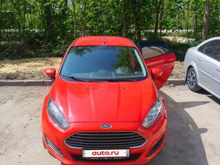 2016 Ford Fiesta Mk6 Рестайлинг, красный, 950000 рублей, вид 1