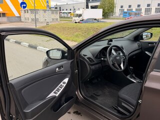 2015 Hyundai Solaris I Рестайлинг, коричневый, 1050000 рублей, вид 5