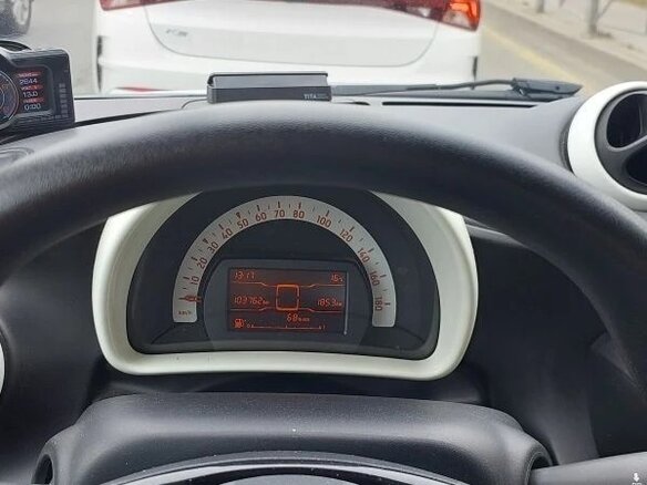 2017 Smart Fortwo III, белый, 830000 рублей - вид 9
