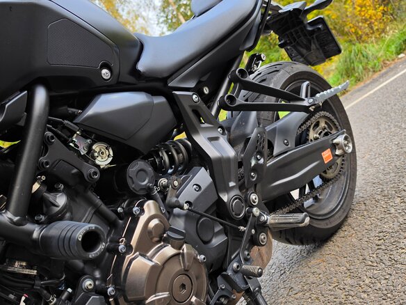 2020 Yamaha MT-07 (FZ-07), чёрный, 790000 рублей - вид 4