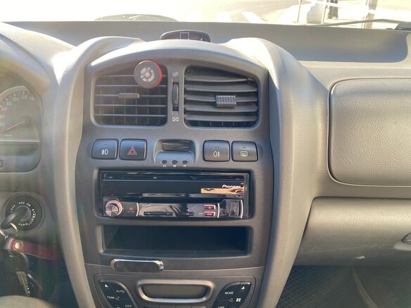 2005 Hyundai Santa Fe I, серебристый - вид 17