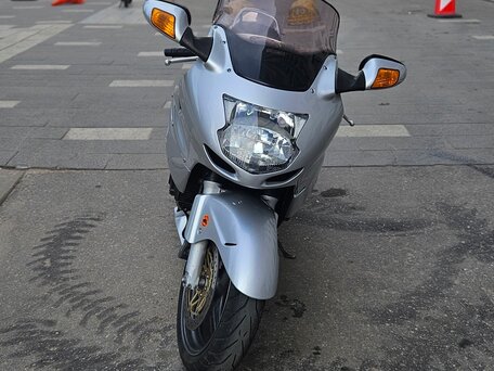 2001 Honda CBR 1100 XX, серебристый, 550000 рублей, вид 3
