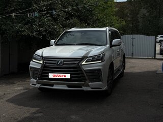 2017 Lexus LX 570 III Рестайлинг 2, белый, 9000000 рублей, вид 5
