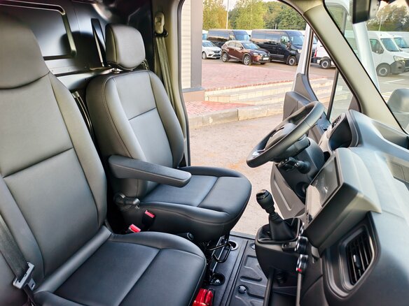 2024 Renault Master, белый, 5600000 рублей - вид 14