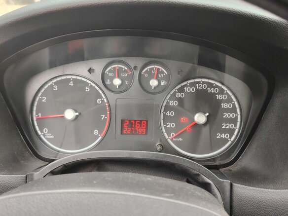 2008 Ford Focus II Рестайлинг, серебристый, 380000 рублей - вид 7