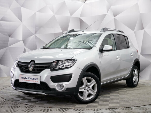 2018 Renault Sandero Stepway II, серый