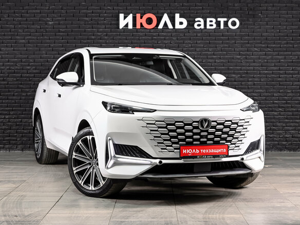2024 Changan UNI-K, белый, 2900000 рублей - вид 2