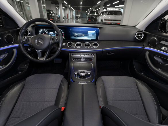 2017 Mercedes-Benz E-Класс 200 V (W213, S213, C238), чёрный, 3300000 рублей - вид 10