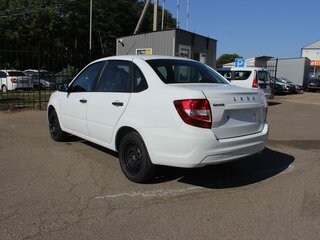 2026 Lada (ВАЗ) Granta I Рестайлинг, белый, 850000 рублей, вид 4
