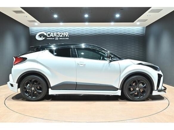 2023 Toyota C-HR I Рестайлинг, белый - вид 11