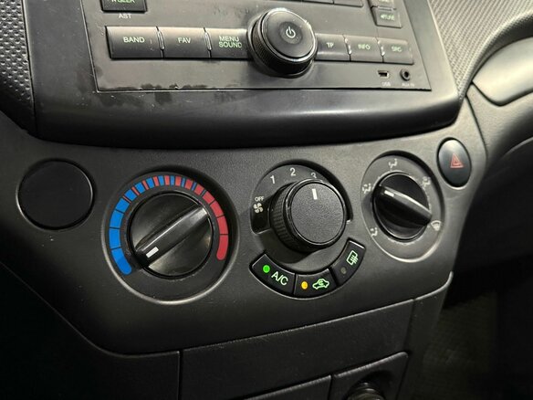 2011 Chevrolet Aveo I Рестайлинг, красный - вид 16