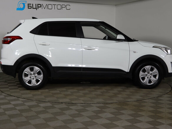 2017 Hyundai Creta I, белый, 1589990 рублей - вид 3
