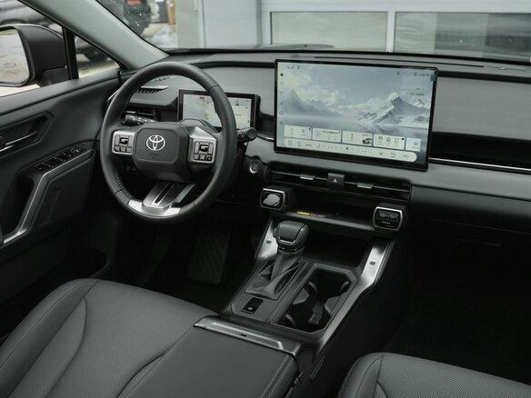 2026 Toyota RAV4 VI (XA60), чёрный, 4750000 рублей - вид 12