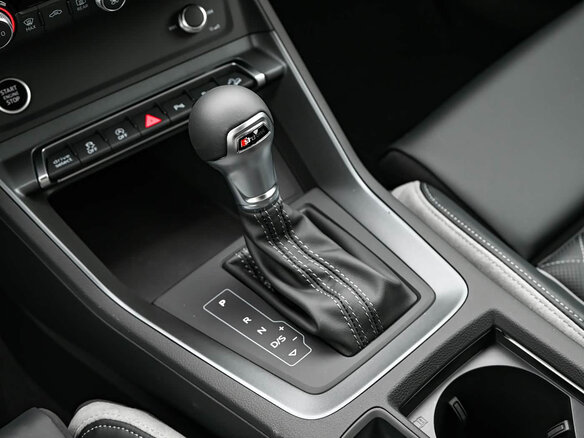2026 Audi Q3 35 TFSI II (F3), серый, 3920000 рублей - вид 11