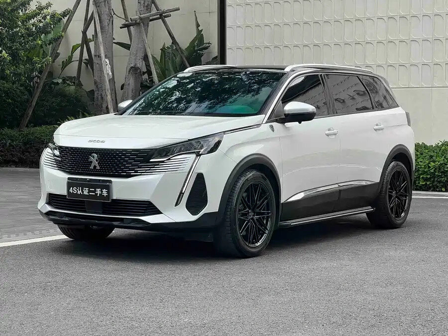 Открыть фотографии: Peugeot 5008 III