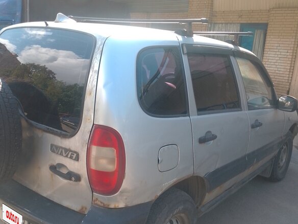 2004 Chevrolet Niva I, серебристый, 120000 рублей - вид 4