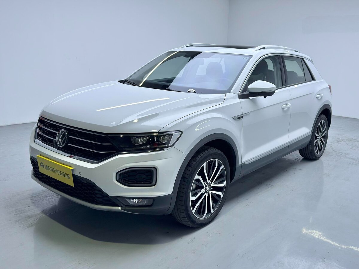 Открыть фотографии: Volkswagen T-Roc I (China Market)