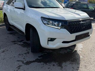 2017 Toyota Land Cruiser Prado 150 Series Рестайлинг 2, белый, 4800000 рублей, вид 1