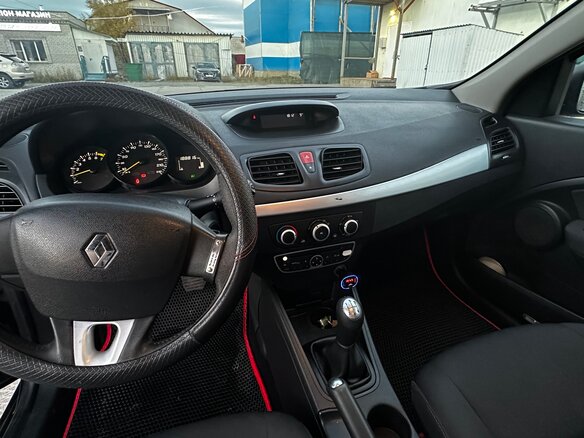 2010 Renault Fluence I, серый, 550000 рублей - вид 6