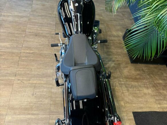 2026 Harley-Davidson Breakout, чёрный, 3750000 рублей - вид 12