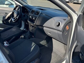 2021 Renault Logan II Рестайлинг, белый, 650000 рублей, вид 4