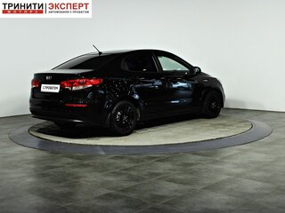2015 Kia Rio III Рестайлинг, чёрный, 799000 рублей, вид 5