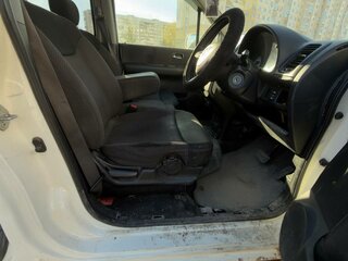 2003 Honda Mobilio Spike I, белый, 280000 рублей, вид 5