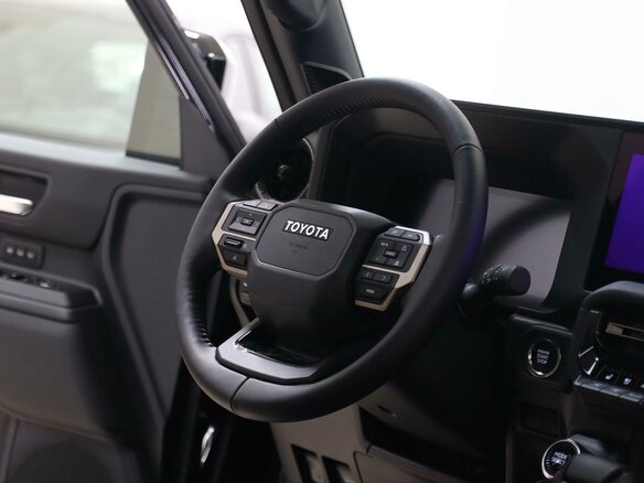 2026 Toyota Land Cruiser Prado 250 Series, чёрный - вид 12