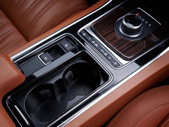 2020 Jaguar XF II, белый - вид 27
