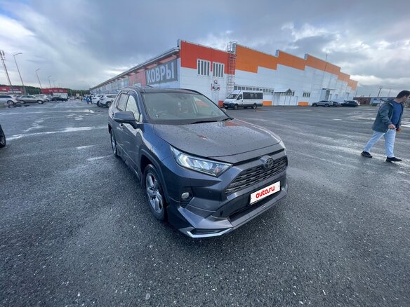 2019 Toyota RAV4 V (XA50), серый, 2850000 рублей - вид 2