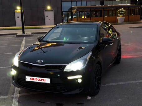 2019 Kia Rio IV, чёрный, 1200000 рублей, вид 2