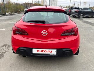 2013 Opel Astra GTC J Рестайлинг, красный, 650000 рублей, вид 4