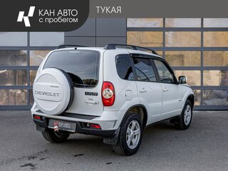 2016 Chevrolet Niva I Рестайлинг, белый, 615000 рублей, вид 3