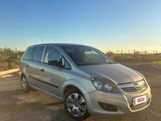 2009 Opel Zafira B Рестайлинг, бежевый, 600000 рублей, вид 3