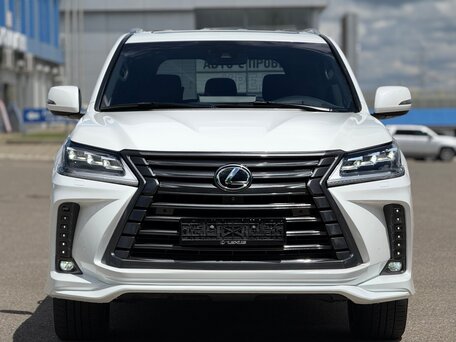 2017 Lexus LX 570 III Рестайлинг 2, белый, 8000000 рублей, вид 2