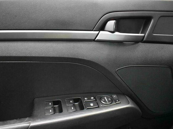 2018 Hyundai Elantra VI (AD), синий, 1120000 рублей - вид 10