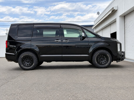 2022 Mitsubishi Delica D:5 I Рестайлинг, чёрный, 2800000 рублей, вид 4