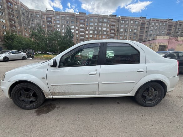 2013 Renault Logan I Рестайлинг, белый, 475000 рублей - вид 3