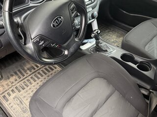 2016 Kia Ceed II Рестайлинг, красный, 1300000 рублей, вид 4