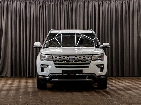 2018 Ford Explorer V Рестайлинг 2, белый, 2595000 рублей, вид 2