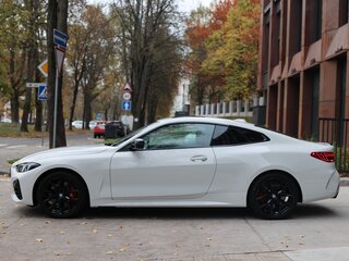 2024 BMW 4 серии 430i xDrive G22, G23, G26 Рестайлинг, белый, 4515356 рублей, вид 4