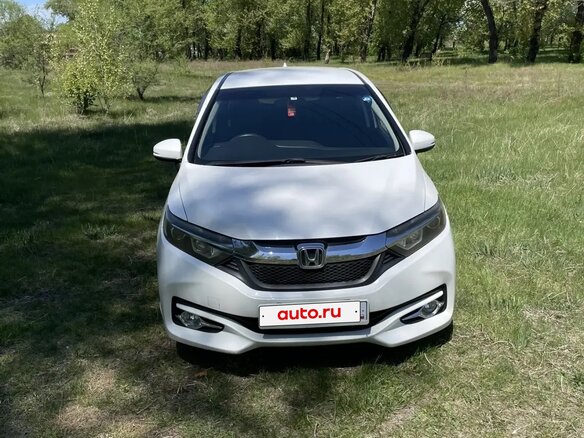 2015 Honda Shuttle II, белый, 1250000 рублей