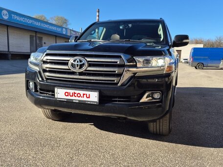 2016 Toyota Land Cruiser 200 Series Рестайлинг 2, чёрный, 5750000 рублей, вид 3