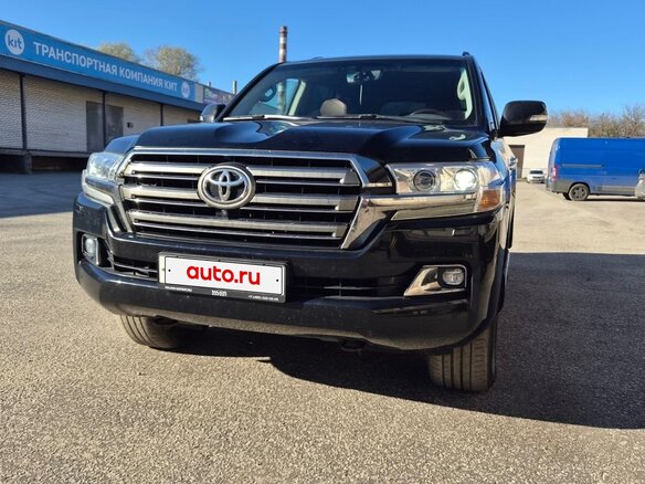 2016 Toyota Land Cruiser 200 Series Рестайлинг 2, чёрный, 5750000 рублей - вид 3