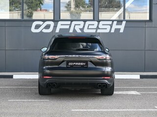 2020 Porsche Cayenne III, чёрный, 5709000 рублей, вид 4
