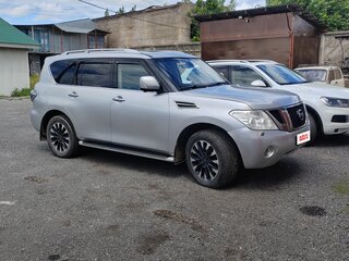 2010 Nissan Patrol VI (Y62), серебристый, 1700000 рублей, вид 3