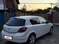 2011 Opel Astra H Рестайлинг, белый, 450000 рублей - вид 4